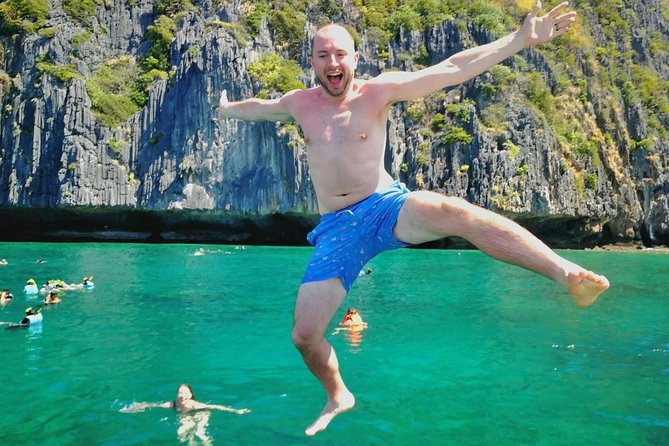 Phi Phi Early Bird & 4 Islands - Day Tour by Speedboat From Krabi - Meals, snacks, and the small comforts that make the pace bearable