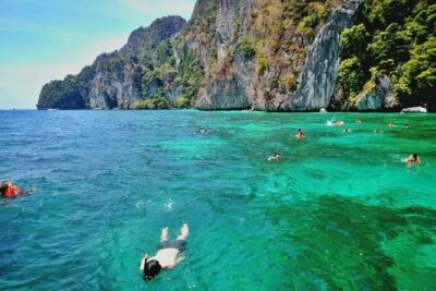 Phi Phi Early Bird & 4 Islands – Day Tour by Speedboat From Krabi