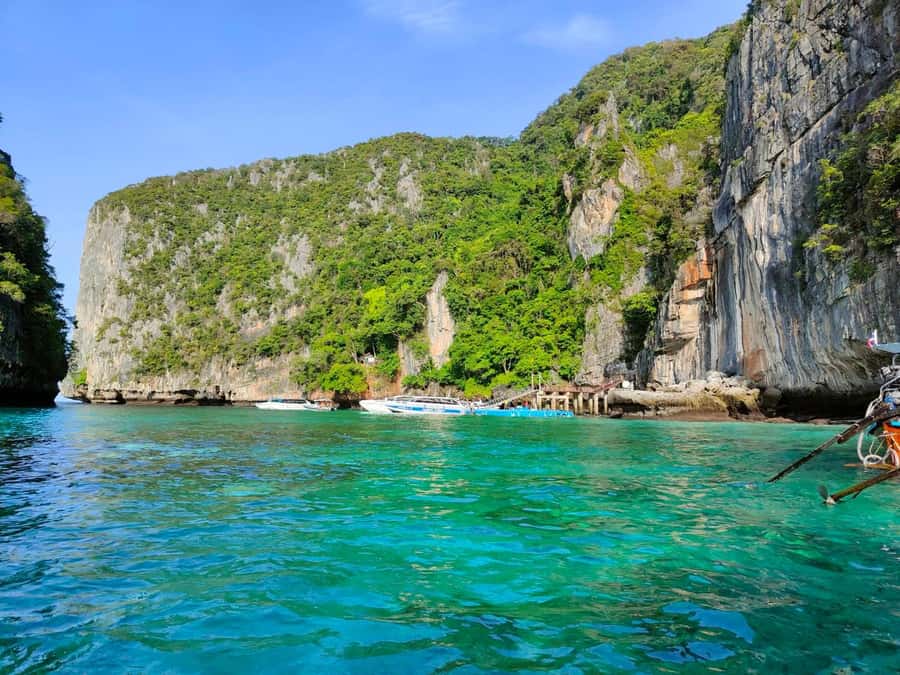 Phi Phi Islands: Private Longtail Boat 6-hour Trip - Captains, safety, and the small details that can make or break your day