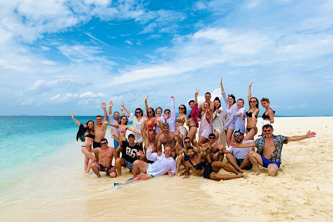 Phi Phi Islands Speedboat Day Trip from Phuket with Lunch - Lunch on Phi Phi Don: buffet day energy, with real practical limits