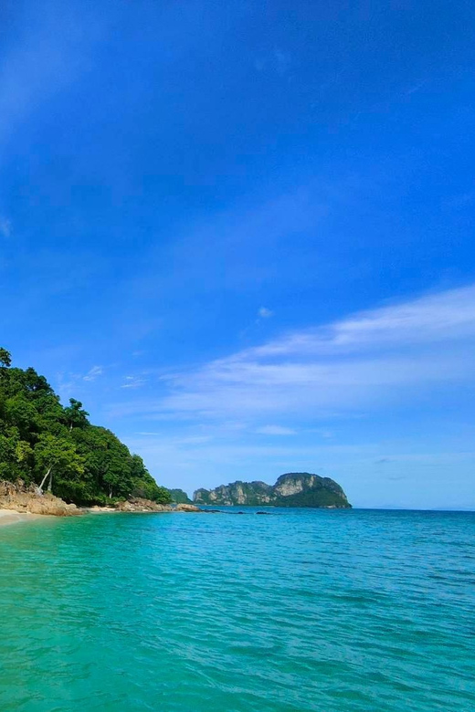 Phi Phi: One Day trip by Long Tail Boat (7 island) - Meeting at McDonald’s Pier, then getting your gear ready