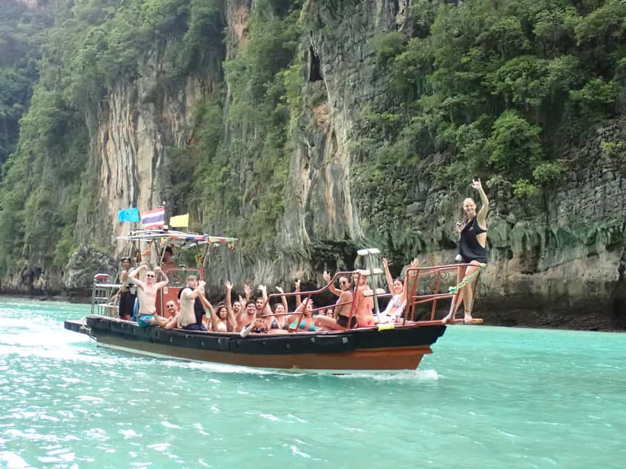 Phi Phi: Pirate Boat with Snorkeling, Kayaking, and Party - Ko Phi Phi Le and Palong Bay, When You Want More Views