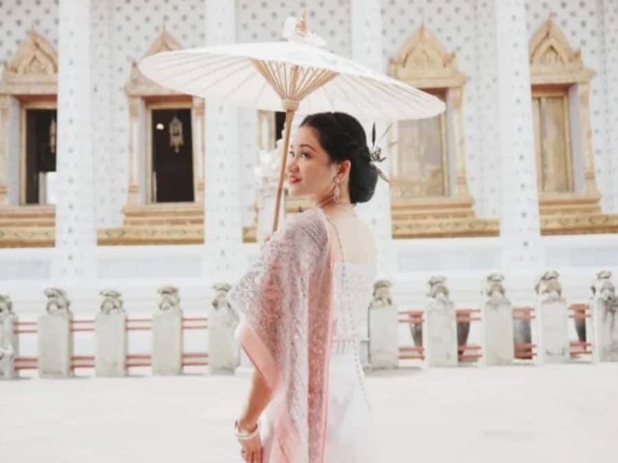 Photoshoot in Thai Costume - The 2-Hour Flow, From Dress Choice to Finished Photos