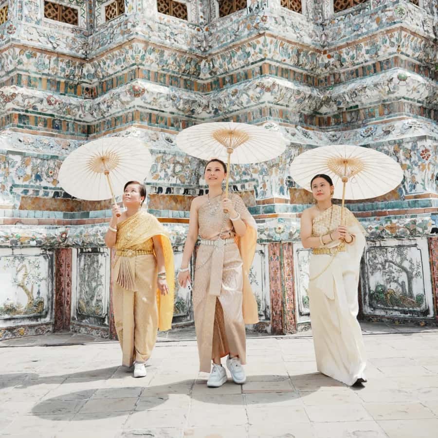 Photoshoot in Thai Costume - Costume, Makeup, and Accessories, Plus Real Pose Direction