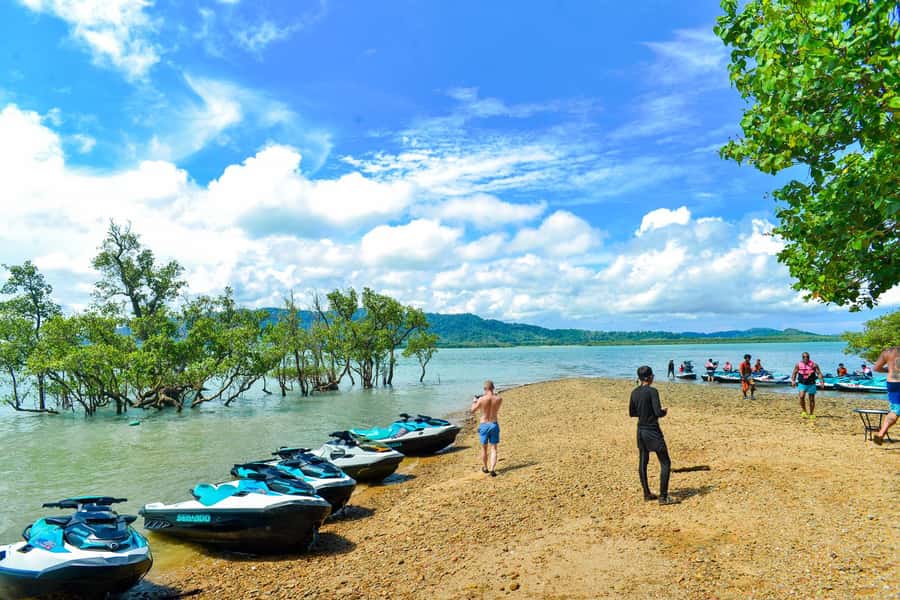 Phuket: 5 or 8-Island Jet Ski Tour with Lunch and Transfer - The guide setup and safety that actually matter at sea