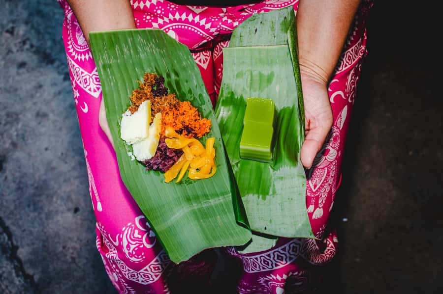 Phuket: Baba Tastes Food Tour with 15+ Tastings - What to bring, and how to avoid feeling stuffed too early