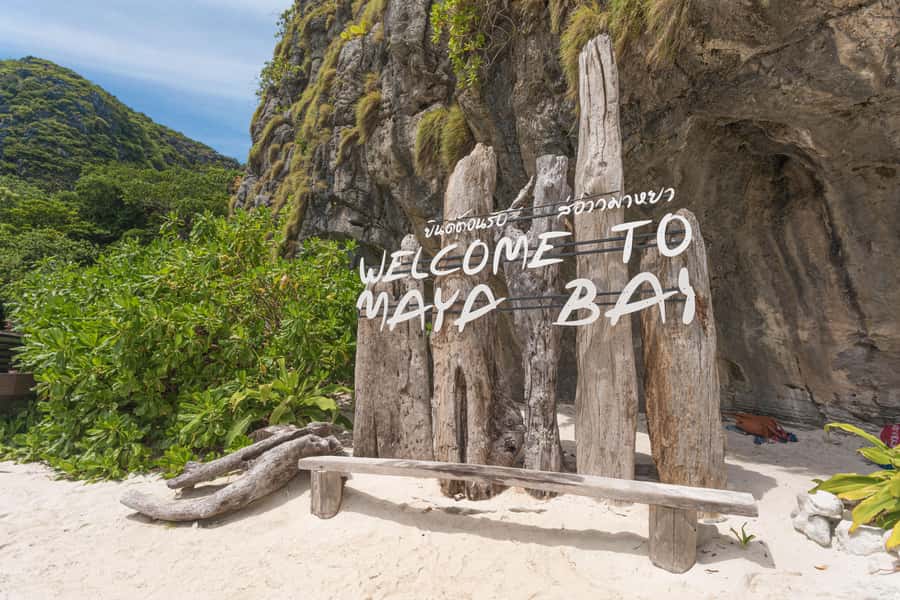 Phuket: Bamboo Island and Phi Phi Islands by Fast Catamaran - The fast catamaran ride: speed that protects your day