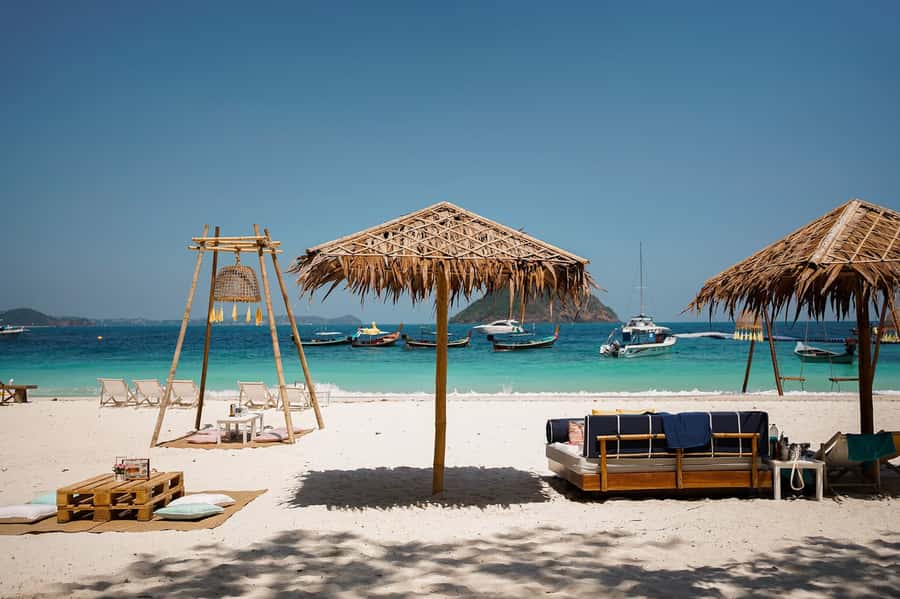 Phuket: Banana Beach Speedboat Island Experience with Lunch - Thai lunch on the coast: value, timing, and the stomach check