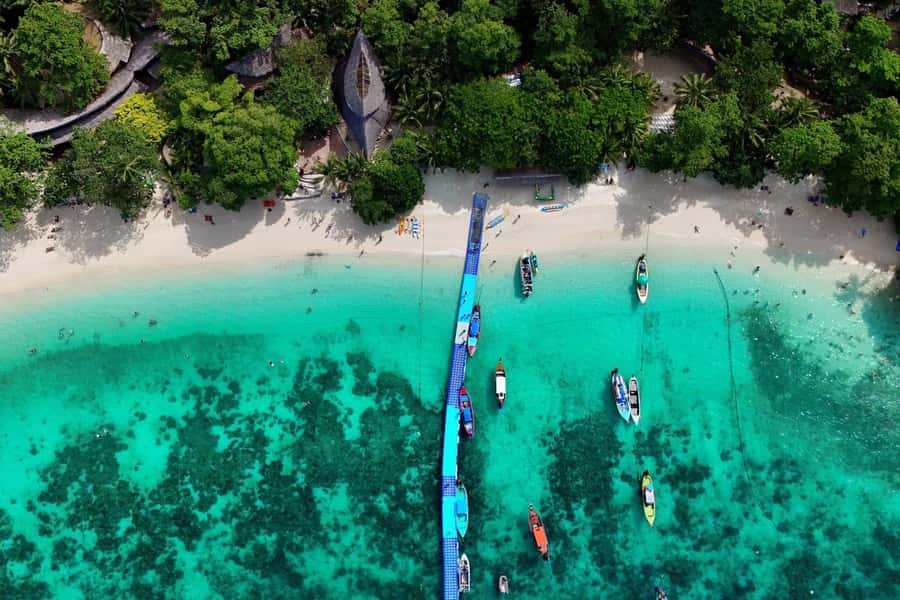 Phuket: Banana Beach Speedboat Island Experience with Lunch - Banana Beach Club and weekend DJ energy