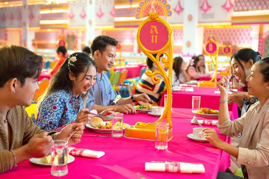 Phuket: Carnival Magic Show and Dinner Combo - River Palace Zone and the 16,000-square-metre Indoor Theatre