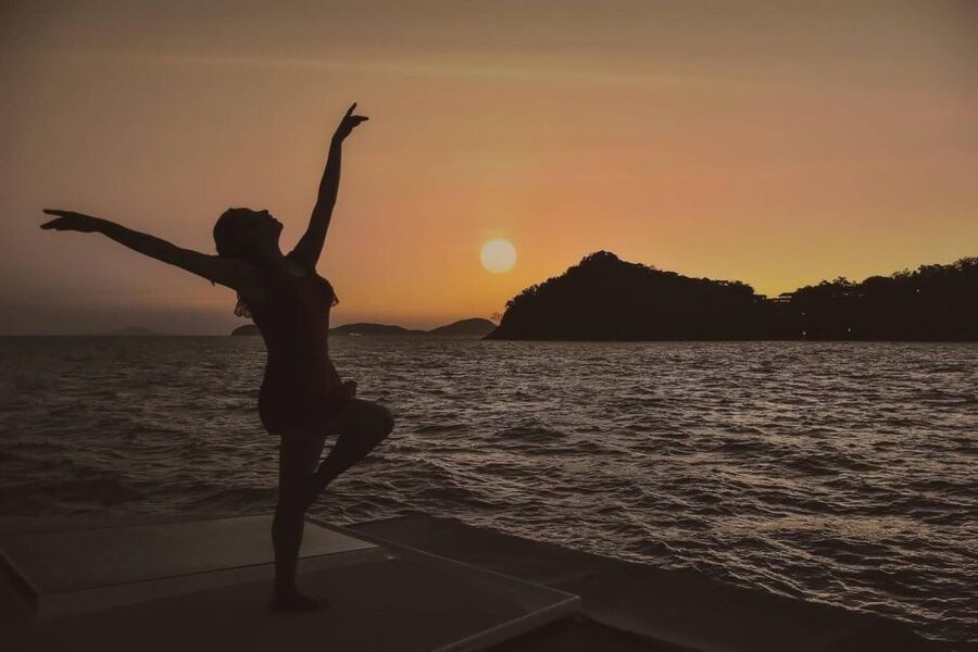 Phuket: Coral Island & Sunset Dinner by Sailing Catamaran - Getting the most from the tour: small moves that change the whole day