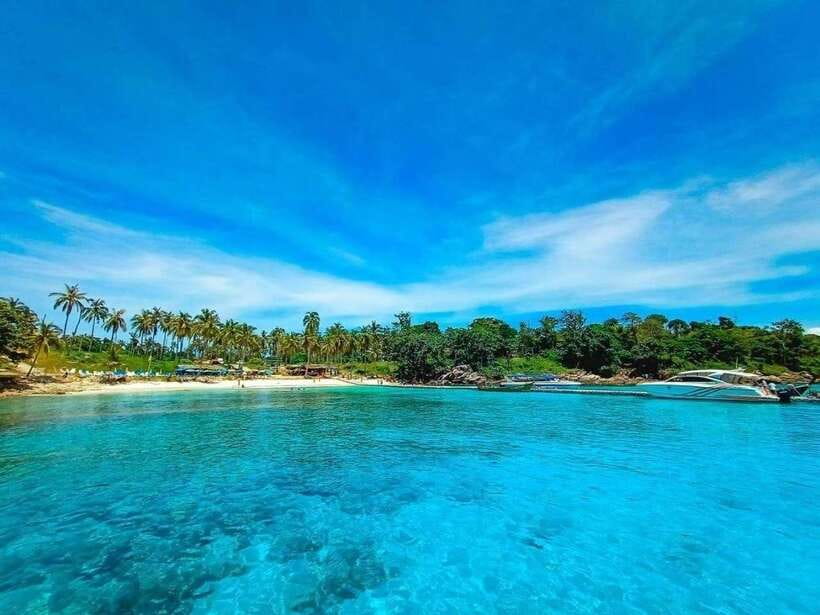 Phuket: Coral Yacht Boat Tour to Coral Island with Sunset - Boat Comfort, Group Size, and How the Crew Runs the Day