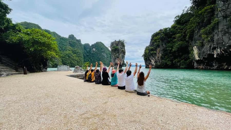 Phuket: Day Trip To Phi Phi, Maya and James Bond Islands - Phuket to Phi Phi in One Day, So Plan for the Clock