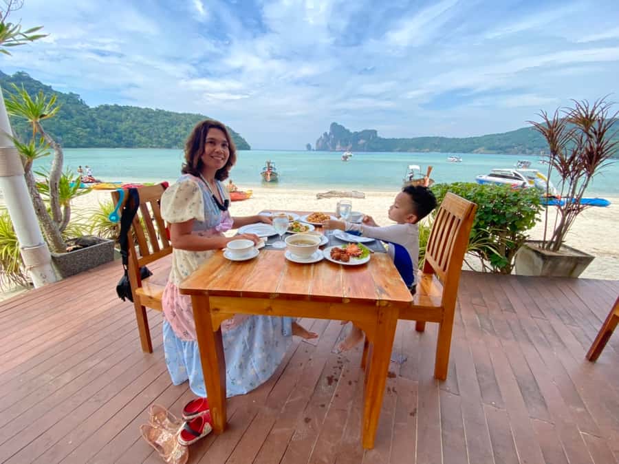 Phuket: Deluxe Phi Phi Tour by Speedboat & Lunch Buffet - Viking Cave and the walk for views