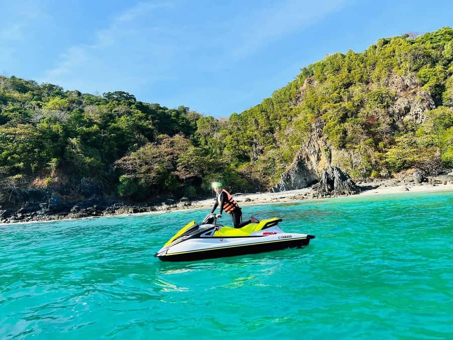 Phuket: E-jetski and water sports patong for rent and tour - Pricing and Value: Solo vs Two Riders, 30 Minutes vs 60 Minutes