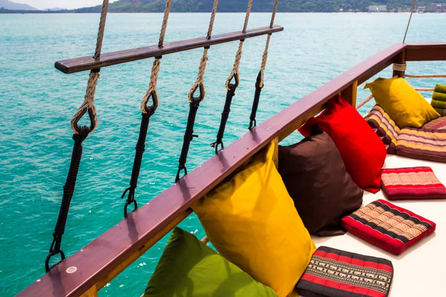Phuket: Escape the crowds on relaxing boat (Snorkelling) - Nui Beach lunch break, plus a second sea stop
