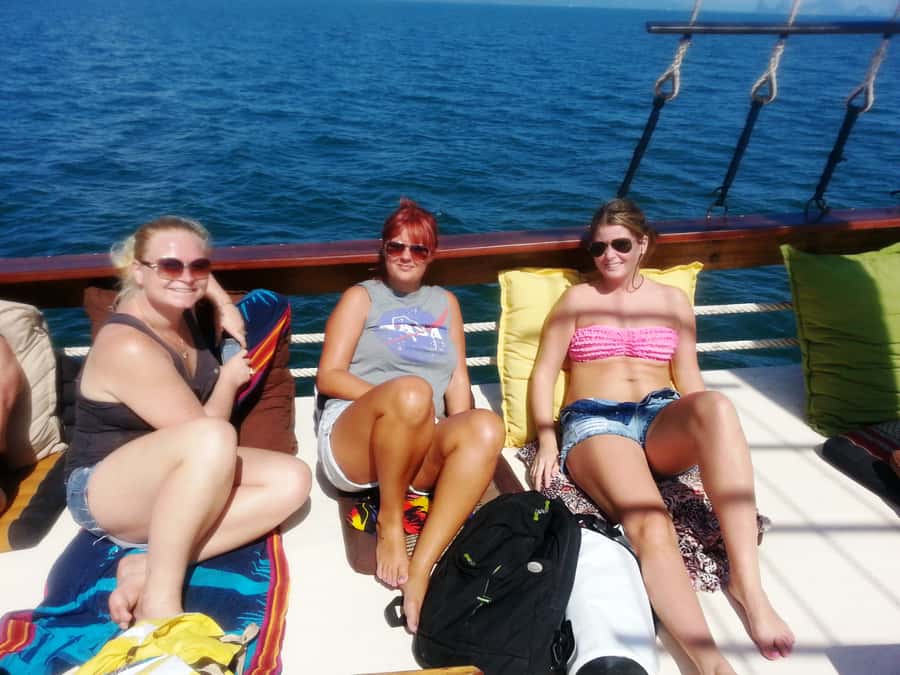 Phuket: Escape the crowds on relaxing boat (Snorkelling) - Karon and Freedom Beach: the snorkel payoff