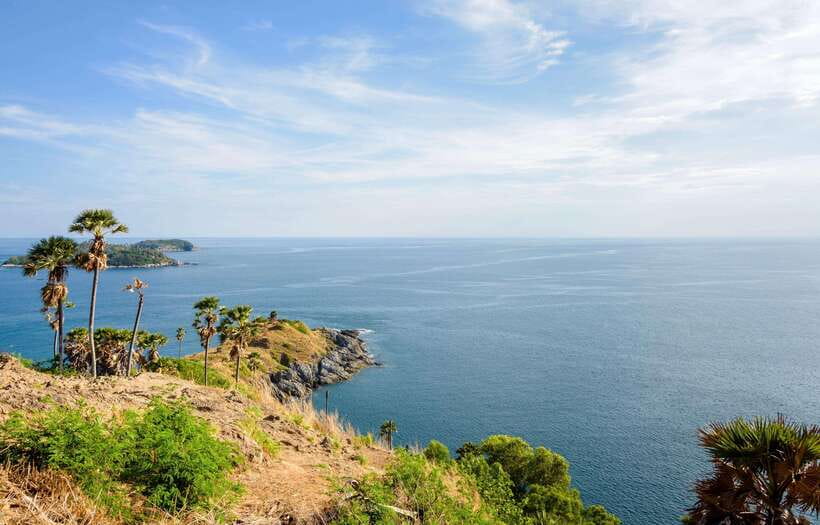 Phuket: Half-Day Viewpoint, Big Buddha and Wat Chalong Tour - Big Buddha on Nakkerd Hills: 360-Degree Views You Can Actually Use