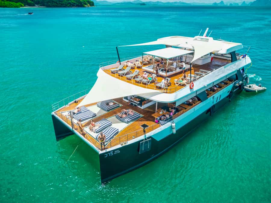 Phuket: James Bond Island Luxury Sunset Cruise - Phuket To Ao Por Pier: Getting on the water without making it hard