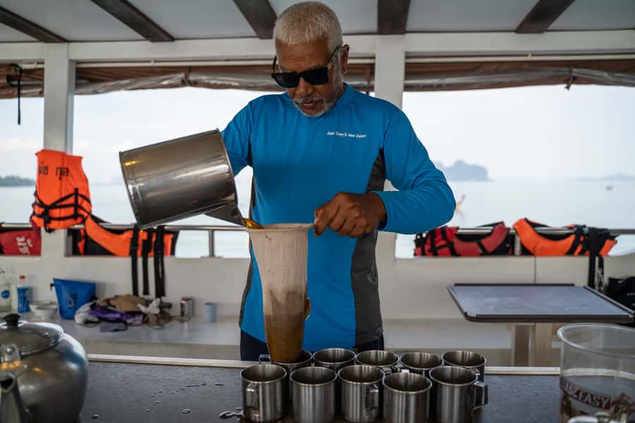 Phuket: James Bond Island Tour with Sea Cave Kayaking - The James Bond Island cruise: classic film scenery, good photo angles
