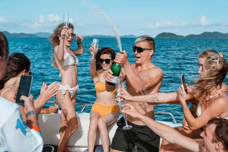 Phuket: James Bond & Phang Nga Bay by Luxury Sunset Yacht - The Thai Cooking Moment: Making Som Tam Is More Than a Fun Extra