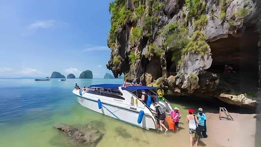 Phuket/Khao Lak: James Bond & Khai Island Tours wt Sea Canoe - Hong Island canoeing through mangrove channels: calmer water moments