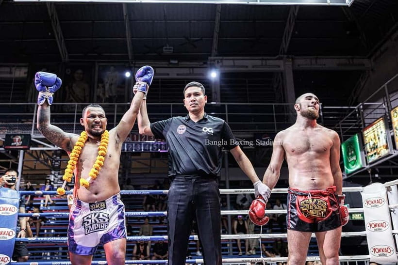 Phuket: Live Muay Thai at Bangla Boxing Stadium with T-Shirt - Price and value: why $64 can be a smart Phuket plan
