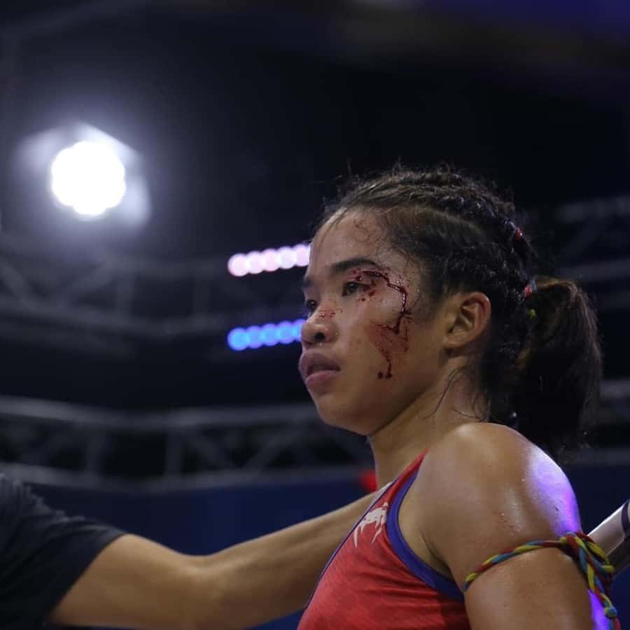 Phuket: Muay Thai Fight at Patong Boxing Stadium - The crowd and commentary: how to enjoy it even if you know little