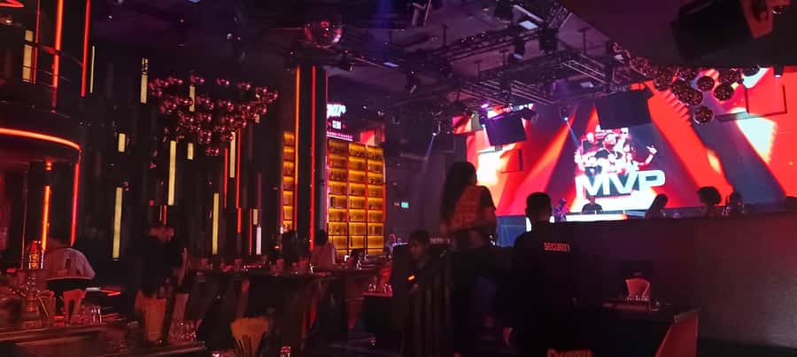 Phuket Nightlife Tour: Patong Bar & VIP Club Crawl Adventure - New York Music Bar, live bands to keep the energy up