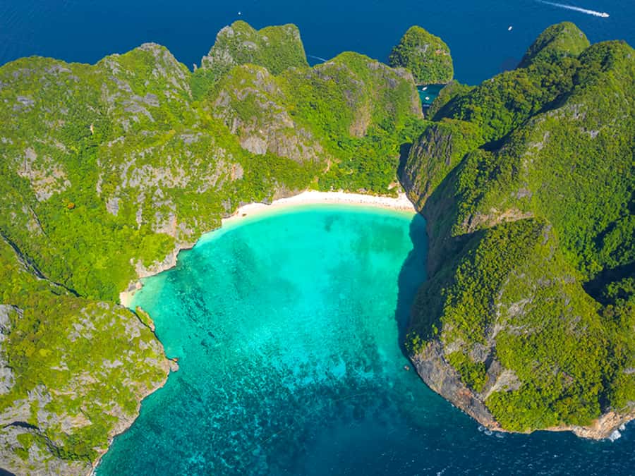 Phuket: Phi Phi & Bamboo Island Day Trip with Buffet Lunch - From Phuket docks to Phi Phi, the day’s real rhythm