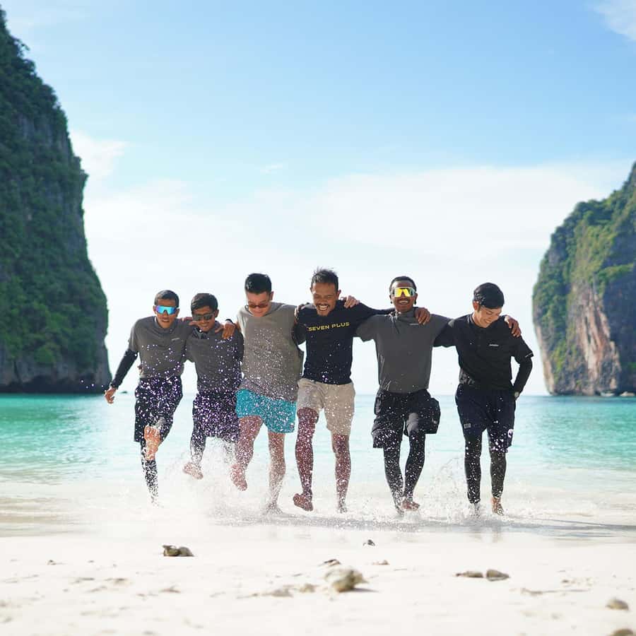Phuket: Phi Phi, Maya, and Maiton by Luxury Yacht with Lunch - Key Highlights You Will Feel During the Day