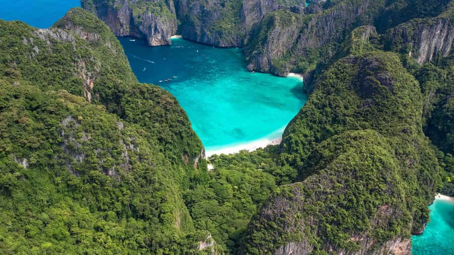 Phuket: Phi Phi, Maya & Bamboo By Premium Speed Catamaran - On the Catamaran: Fast Route, Real Timing, and Motion-Sickness Reality