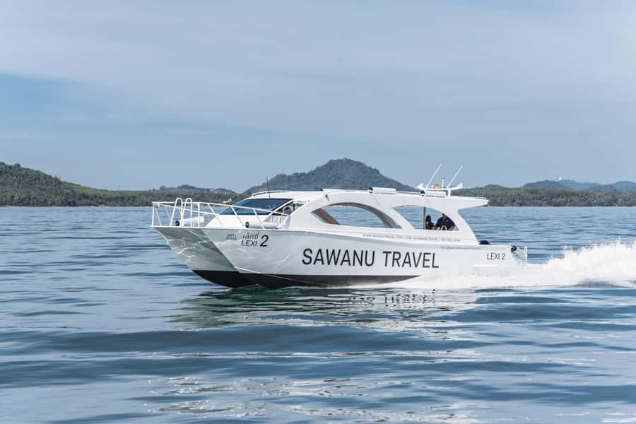 Phuket: Phi Phi, Maya & Bamboo By Premium Speed Catamaran - Maya Bay: Famous Scenery, Short Time, and Crowd Expectations