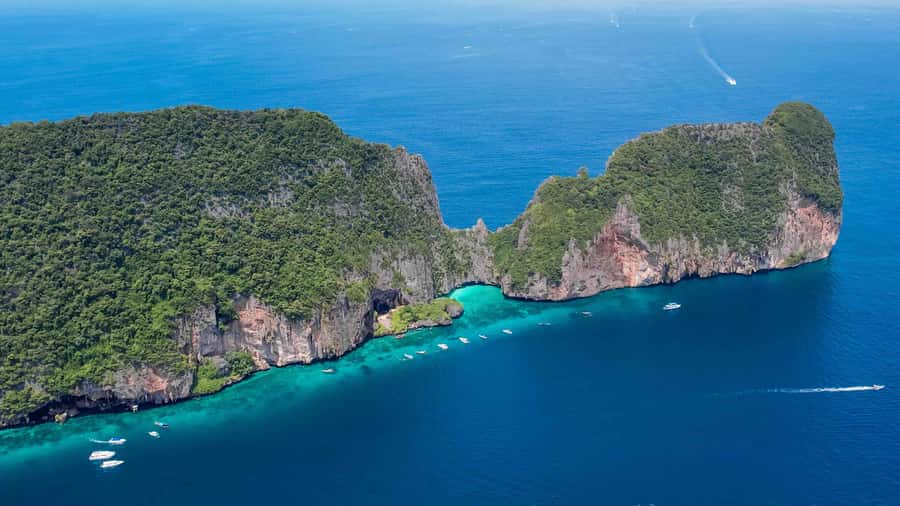 Phuket: Phi Phi, Maya & Bamboo By Premium Speed Catamaran - Phi Phi Don Snorkeling and Lunch: The Part That Impacts Your Whole Day