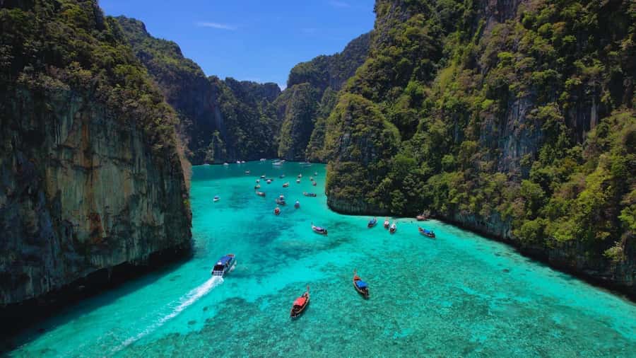 Phuket: Phi Phi Maya Bamboo Island By Speed Catamaran - Getting to the Royal Phuket Marina, with breakfast and a plan