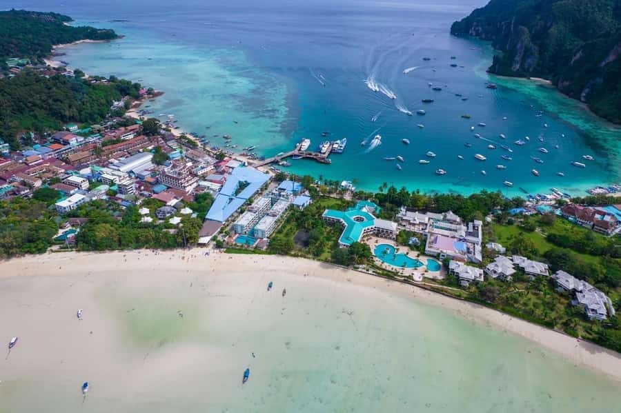Phuket: Phi Phi Maya Bamboo Island By Speed Catamaran - Maya Bay timing and free time, when the famous beach is finally in front of you