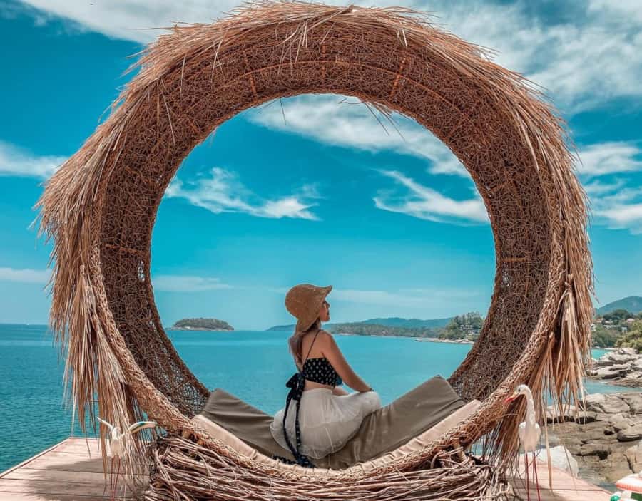 Phuket: Private Sightseeing Tour with Lunch and Entry Fees - Private car, your own guide, and why this beats “group hopping”
