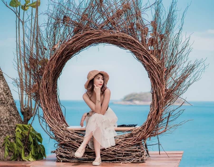 Phuket: Private Sightseeing Tour with Lunch and Entry Fees - Lunch at a secret Instagrammable spot, plus how to use the break well