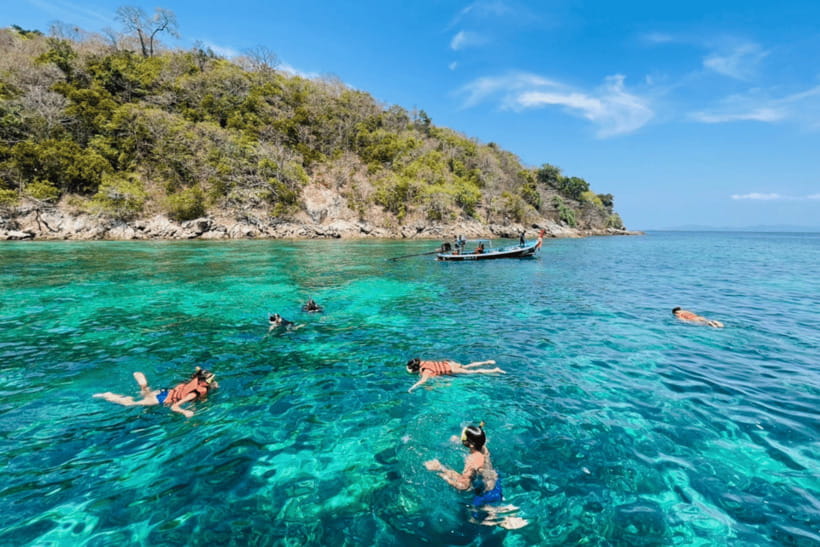 Phuket: Racha and Coral Islands Speedboat Trip with Lunch - Getting to the islands: pickup, speedboat ride, and timing