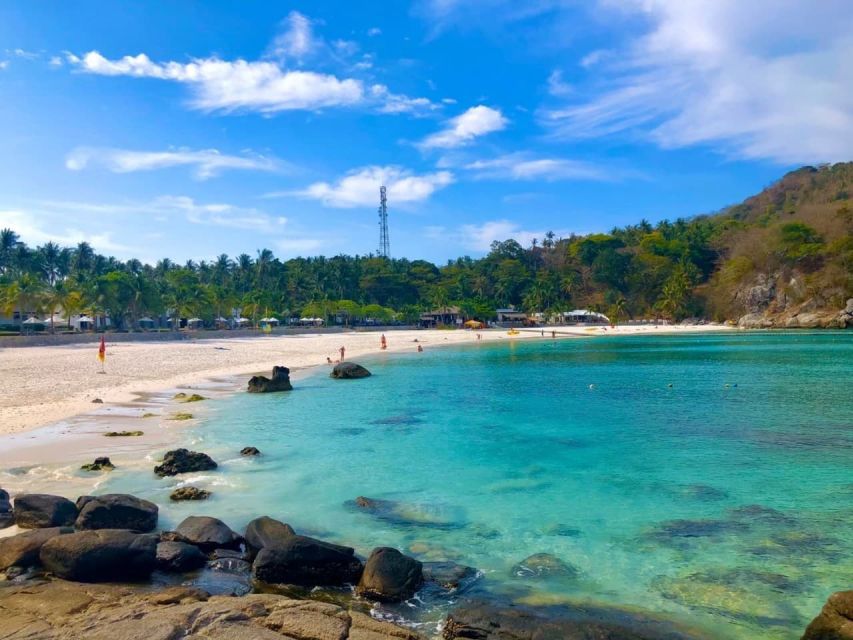 Phuket: Racha Island Snorkeling or Scuba Diving Tour - Lunch on land, buffet spread and handling dietary needs