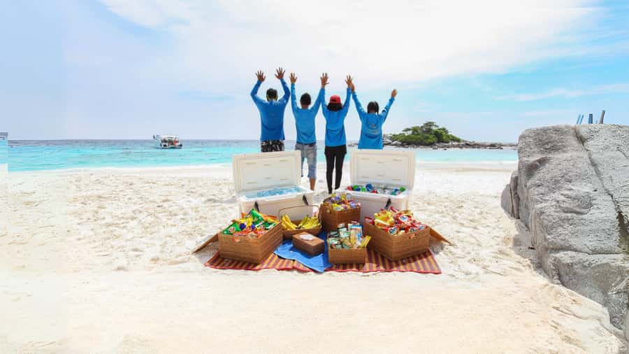 Phuket: Raya Island, Maithon Island, & Dolphin Spotting Tour - Raya Yai Island for Lunch, Beach Breaks, and a Second Snorkel Stop