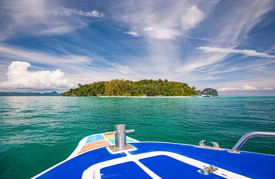 Phuket: Relaxed Phi Phi & Khai Islands Beach Snorkeling Tour - Phi Phi Don break time and Ton Sai Bay lunch: the best reset of the day