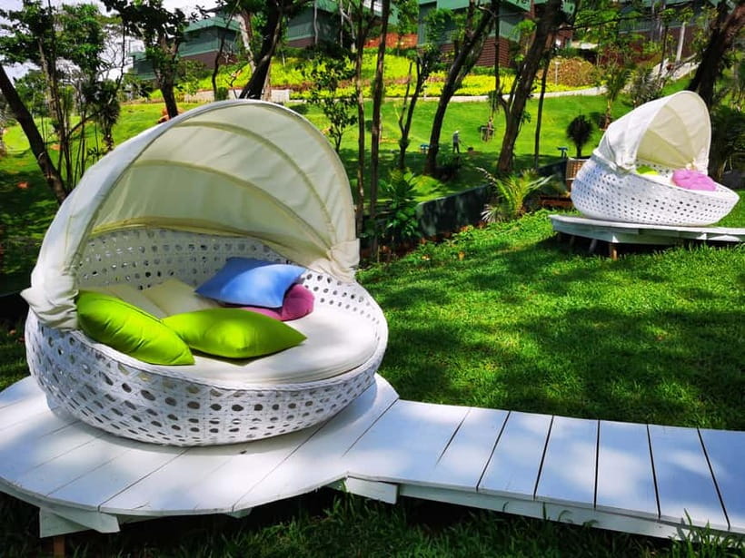Phuket: Rock Beach Swing Entry Ticket - Optional photographer: good results, but manage your expectations