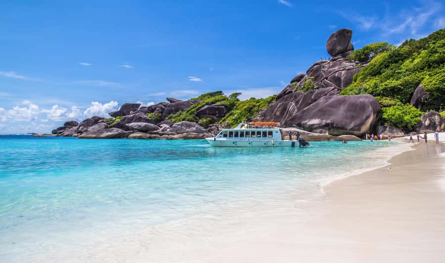 Phuket: Similan Islands Day Tour by Speedboat with Lunch - Koh Miang (Island No.4) and Princess Bay lunch on the beach