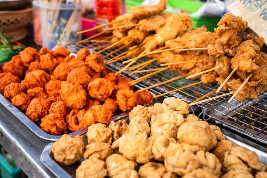 Phuket: Southern Thai Flavors Food Tastings Tour - Phuket Old Town and Thalang Road: architecture you can spot while you eat