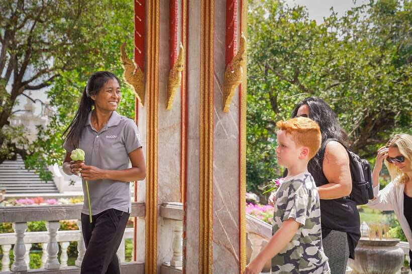Phuket: Wat Chalong, Viewpoint, and Old Town Guided Tour - Karon View Point: your first real taste of the coast