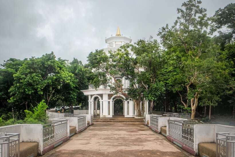 Phuket: Wat Chalong, Viewpoint, and Old Town Guided Tour - Big Buddha note: the closure affects what you can see