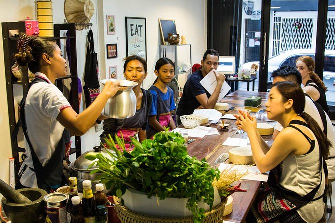 Pink Chili - Thai Cooking Class and Market Tour in Bangkok - What to do during the class to get the best results