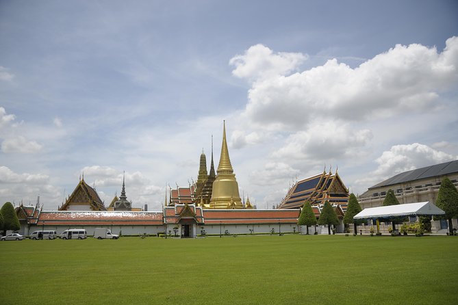 Private Customized Bangkok Tour With Driver - Chinatown in a half hour: fun for sights, snacks, and people-watching