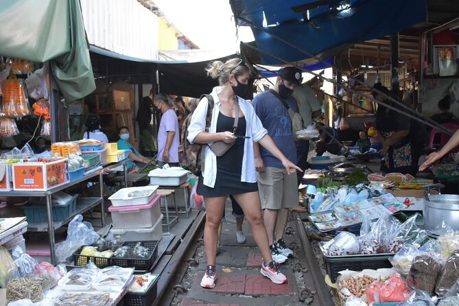 Private Excursion to Floating Market and Ayutthaya World Heritage - Getting picked up in Bangkok, and why start time matters